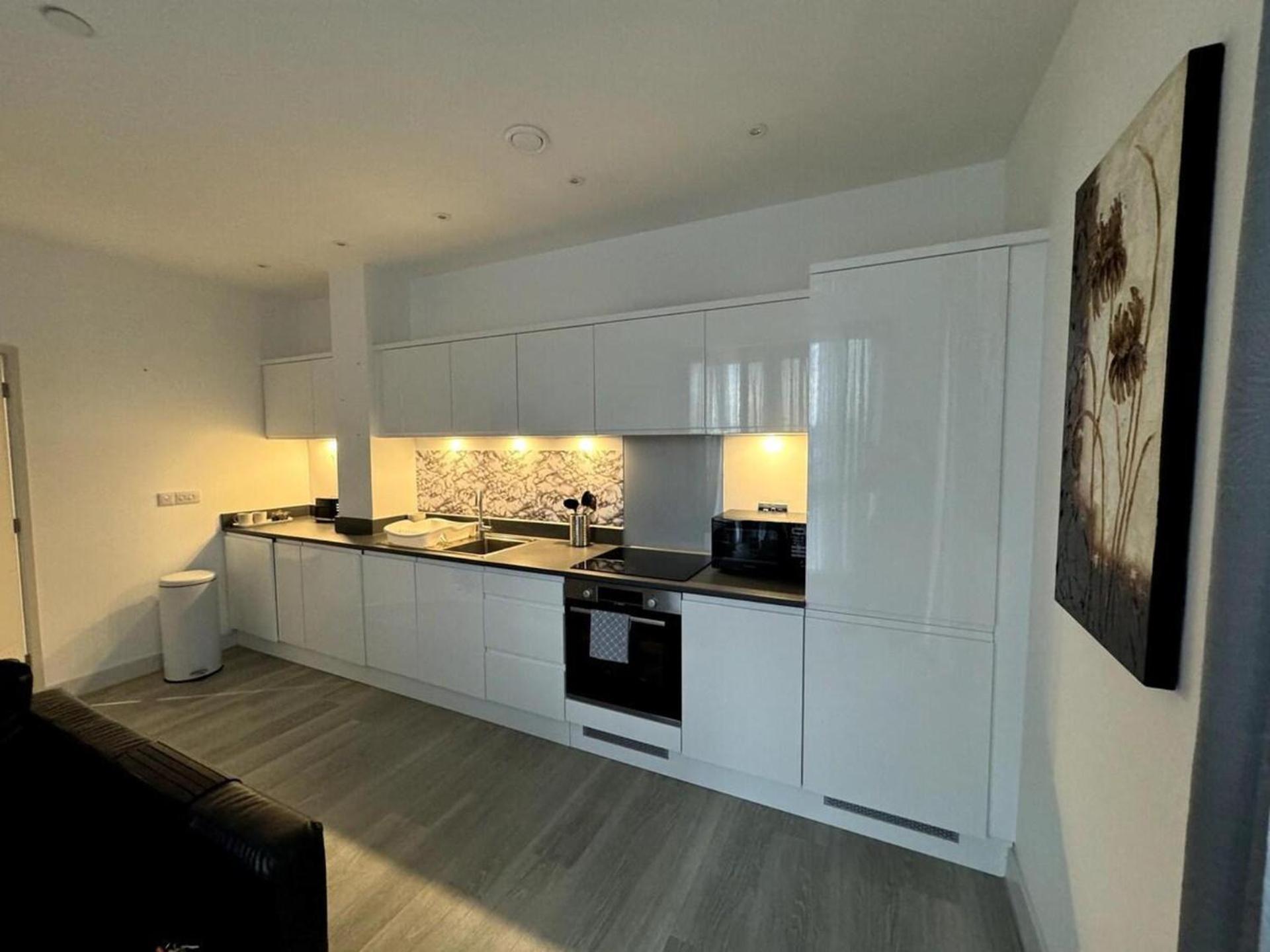 Cozy Bracknell Apartment With Modern Amenities Zewnętrze zdjęcie